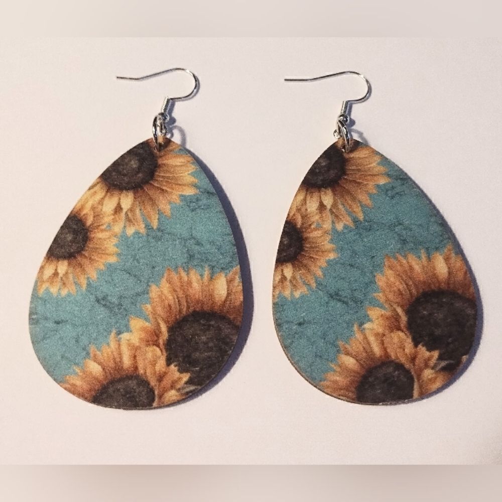 Women'sβ dangle earrings woodenβsunflowerβnewβd77